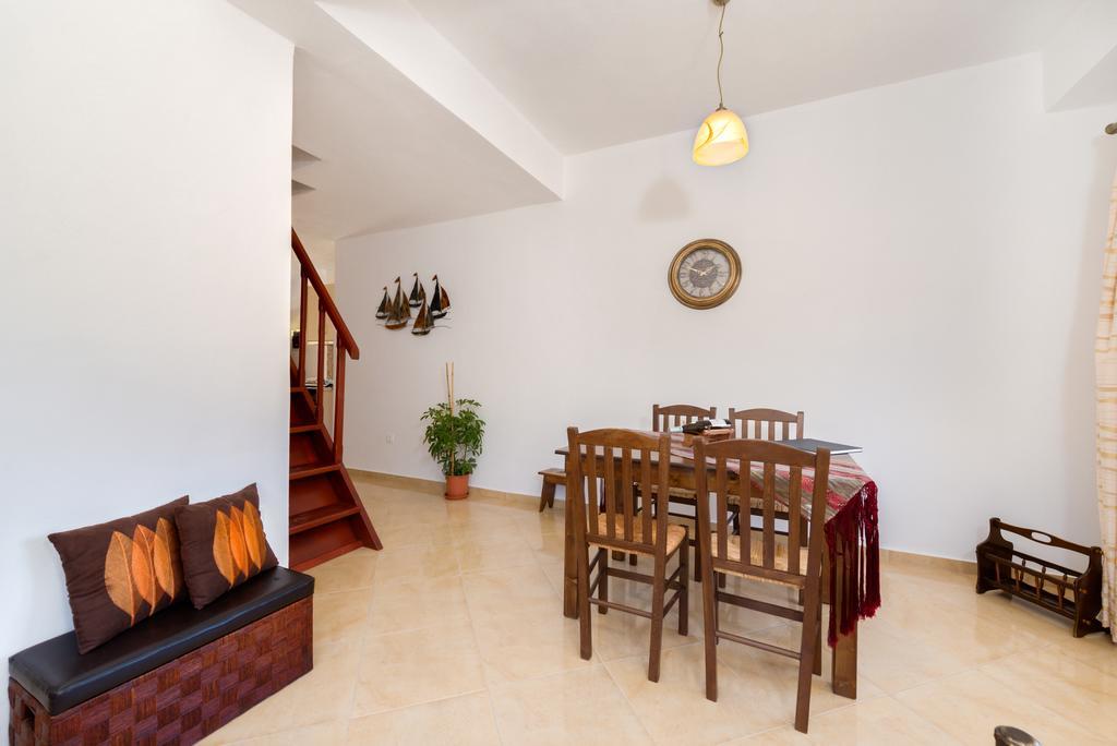 Aspalathos Suites Akrotírion エクステリア 写真