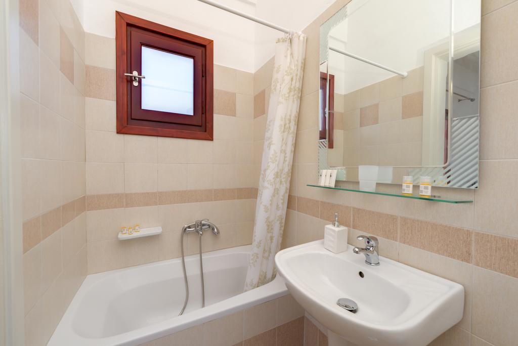 Aspalathos Suites Akrotírion エクステリア 写真